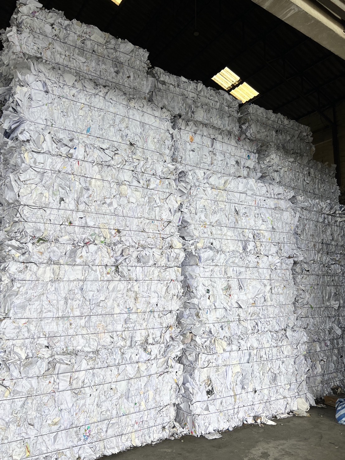 Image of Sorted White Ledger (SWL) byproduct/waste scrap/recycled goods daiwa shiryo trading company limited sells