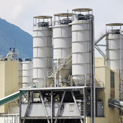 Plastic cutting machine image 9